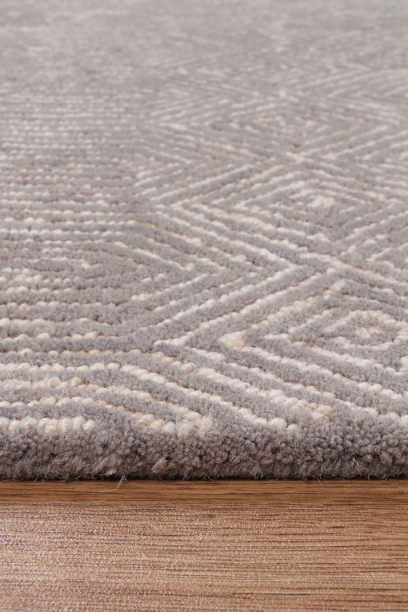 Posy Saha 08C in Ash Rug