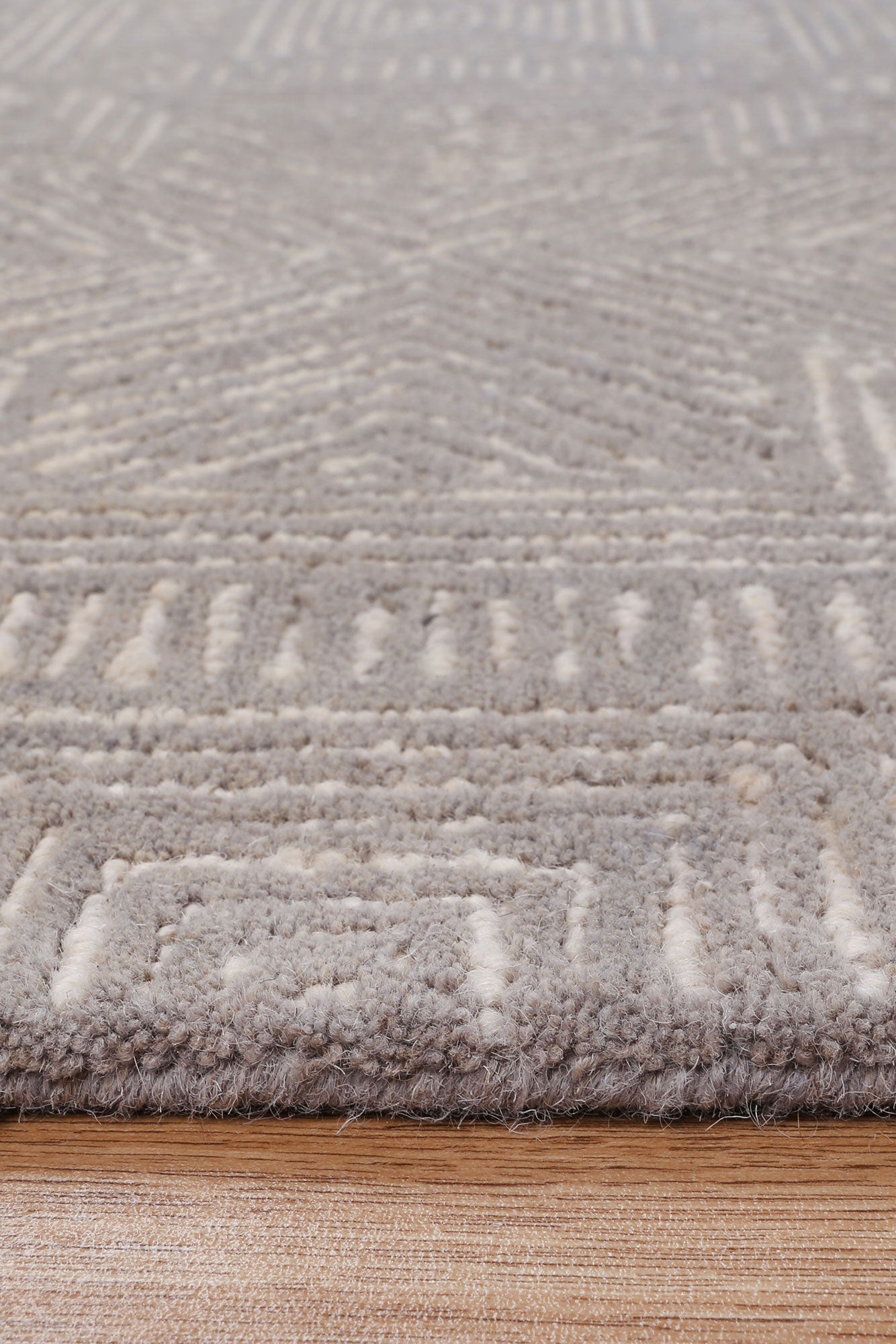 Posy Labyrinth 09C in Grey Wool Rug