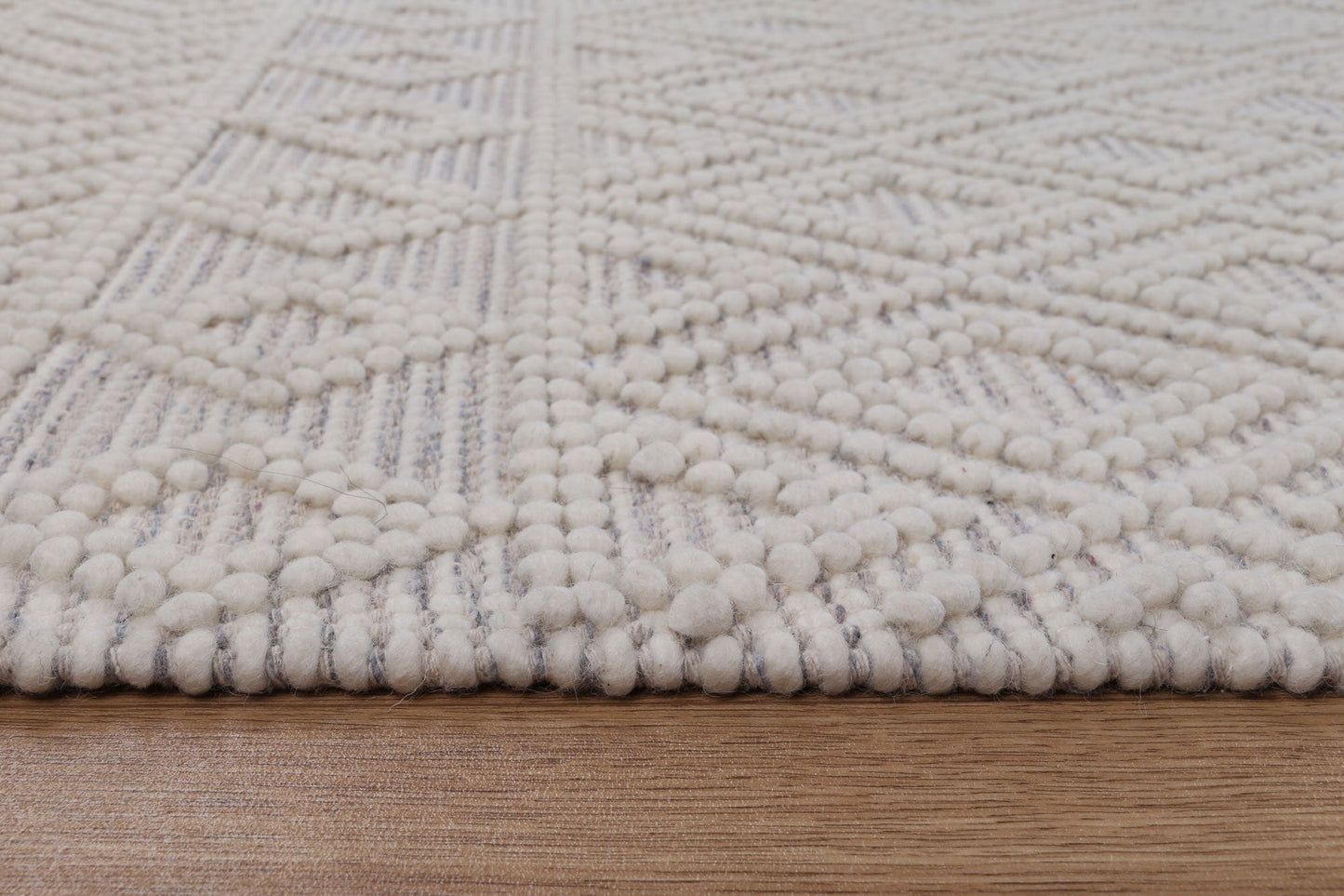 Perla Ada in Grey Rug