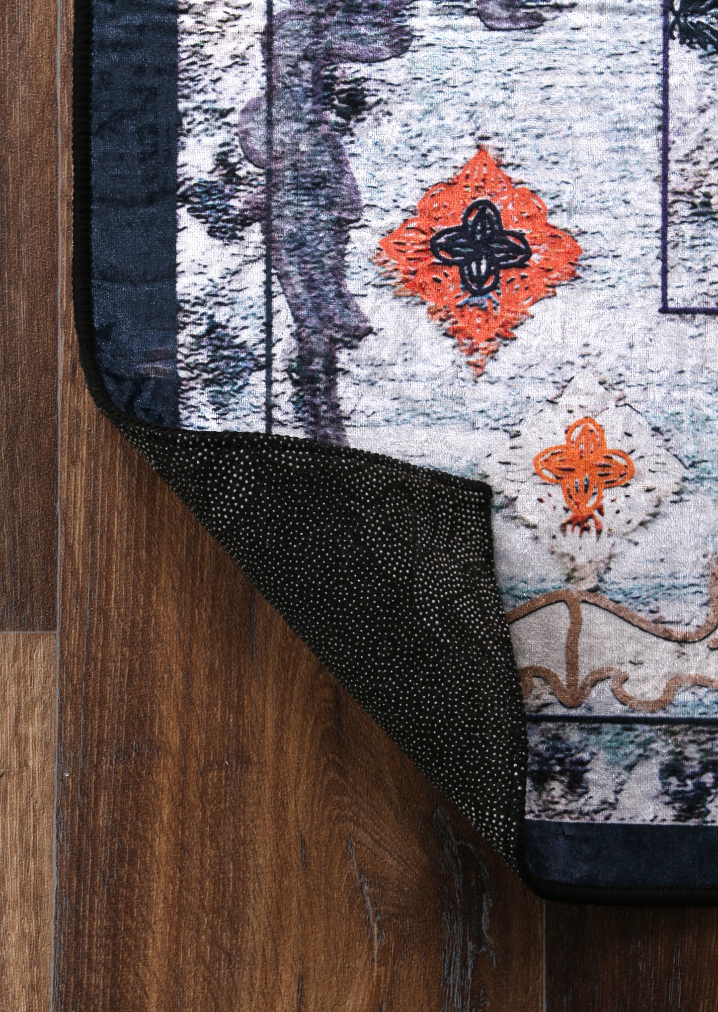 Angelic Navy Medallion Non-Slip In Multi Rug