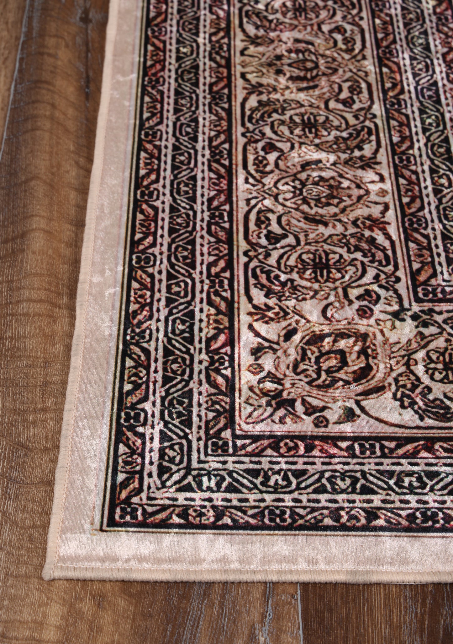 Angelic Medallion Non-Slip In Red Rug