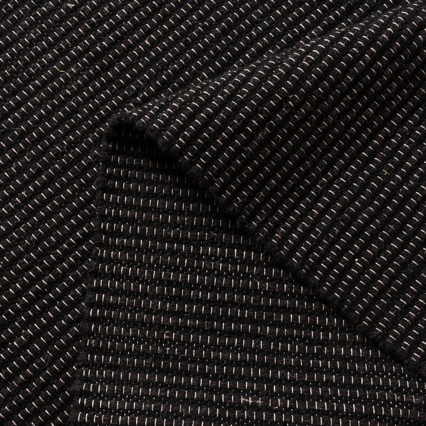 Natura Wool in Black Rug