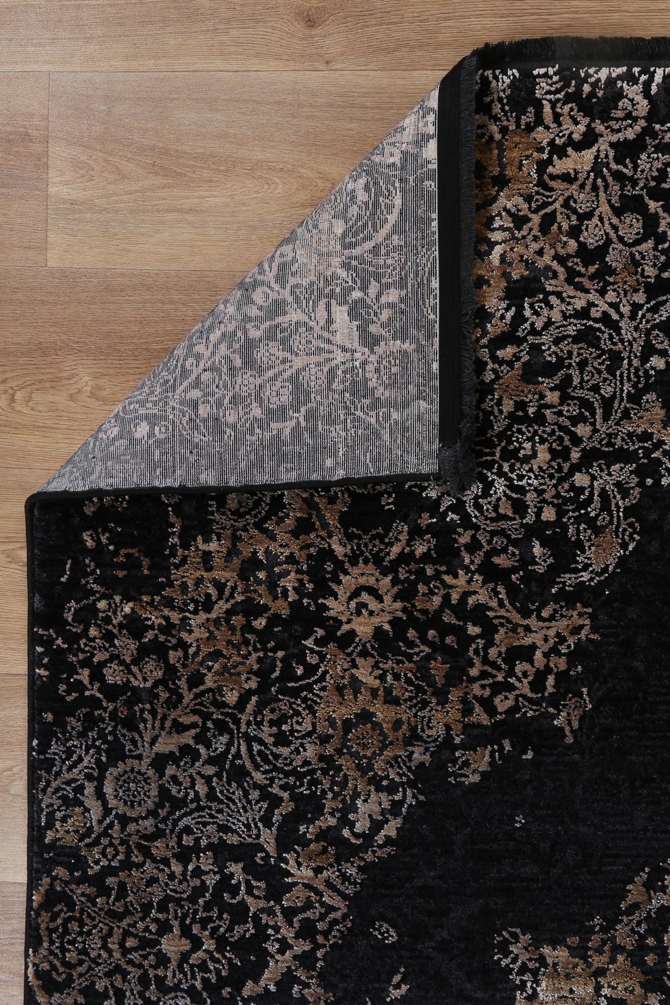 Brooklyn Distressed Medallion In Gold Rug