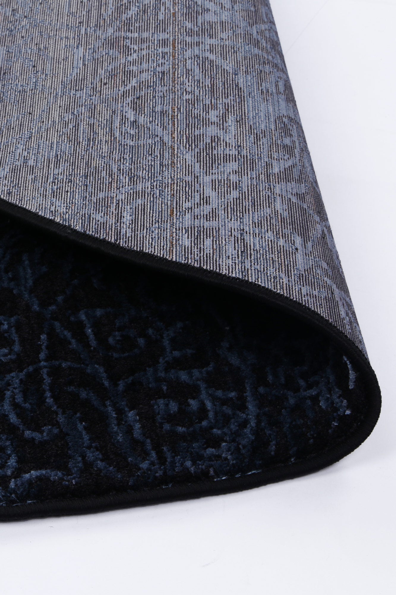 Brooklyn Intricate Floral In Blue Round Rug