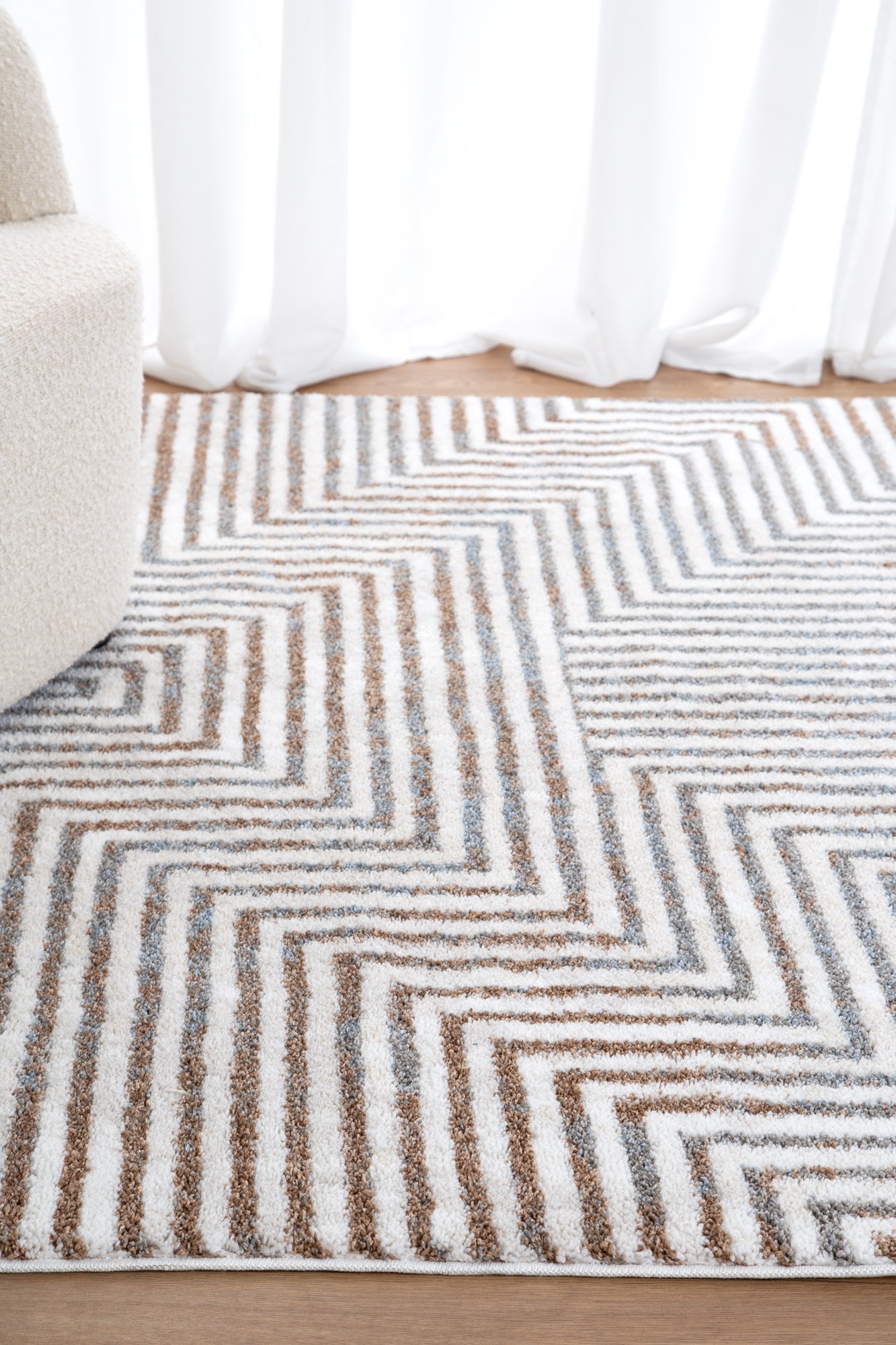 Grace Geometric Comfort and Sophistication Crafted in Grey Rug