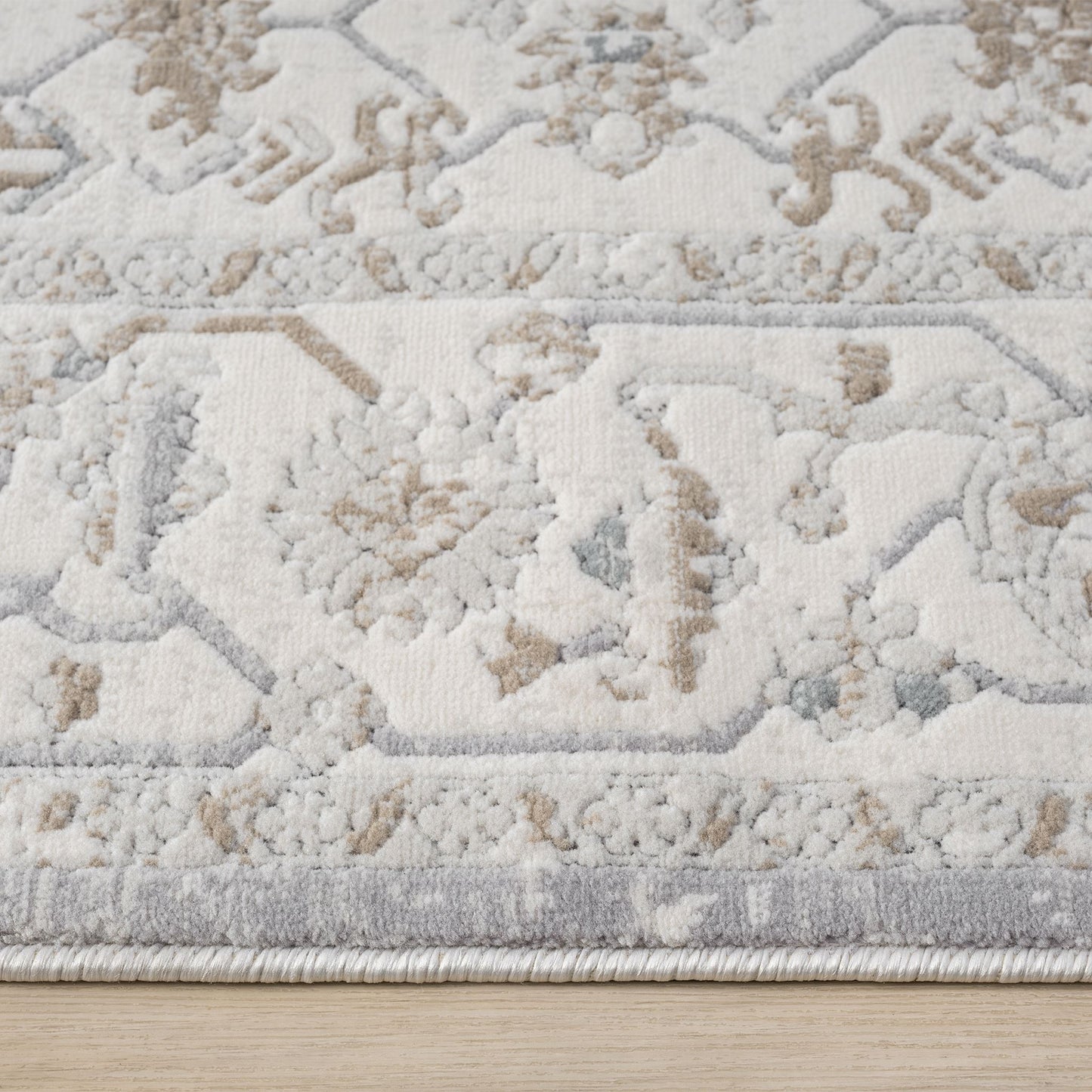 Lavish Frost in Cream Rug