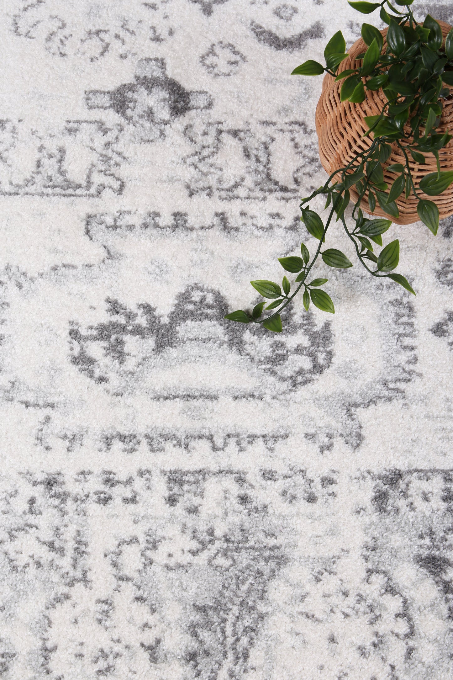 Provence Trellis In Cream & Light Grey Rug