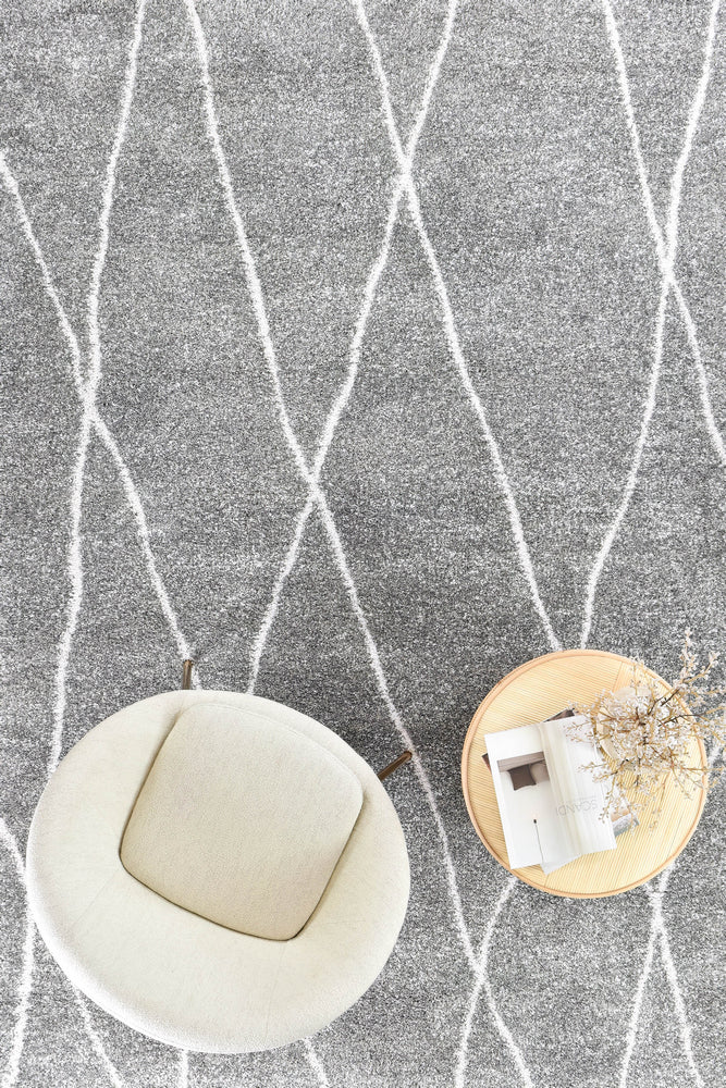 Alpha Shaggy Bedrock In Grey Rug