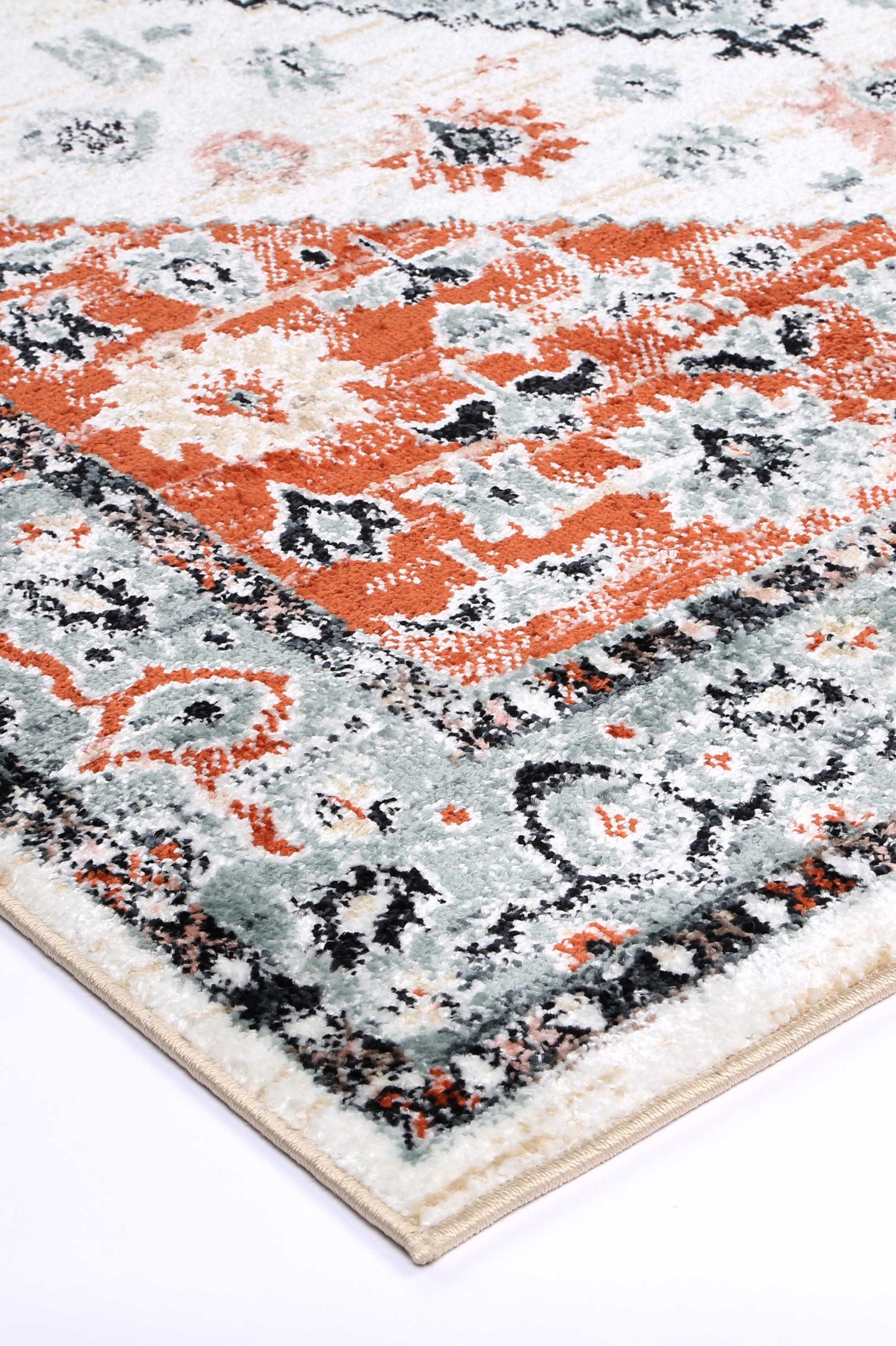 Estate Traditional Rug In Cream & Terracotta