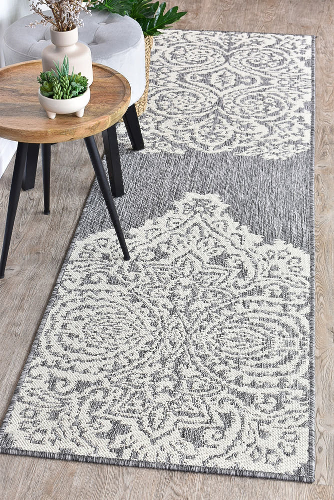 Alaska 560 in Grey & Cream Rug