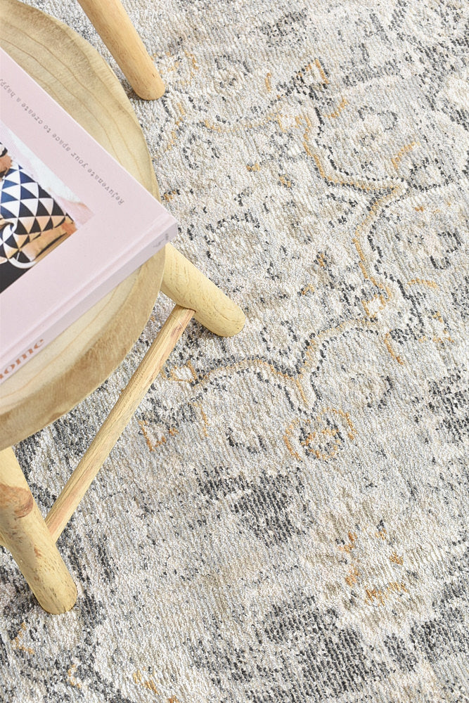 Menara 318 in Light Grey Rug