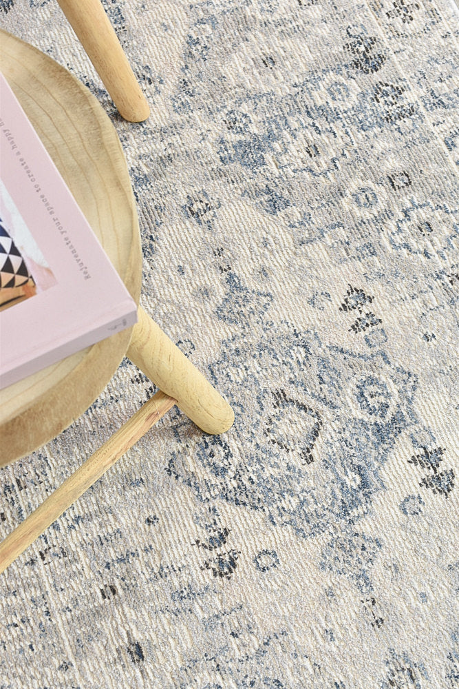 Menara 320 in Blue & Light Grey Rug