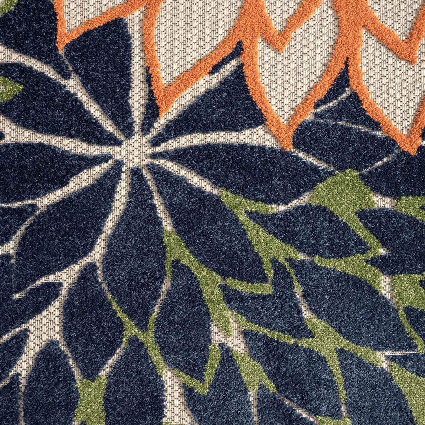 Monaco 1210 in Green : Round Rug