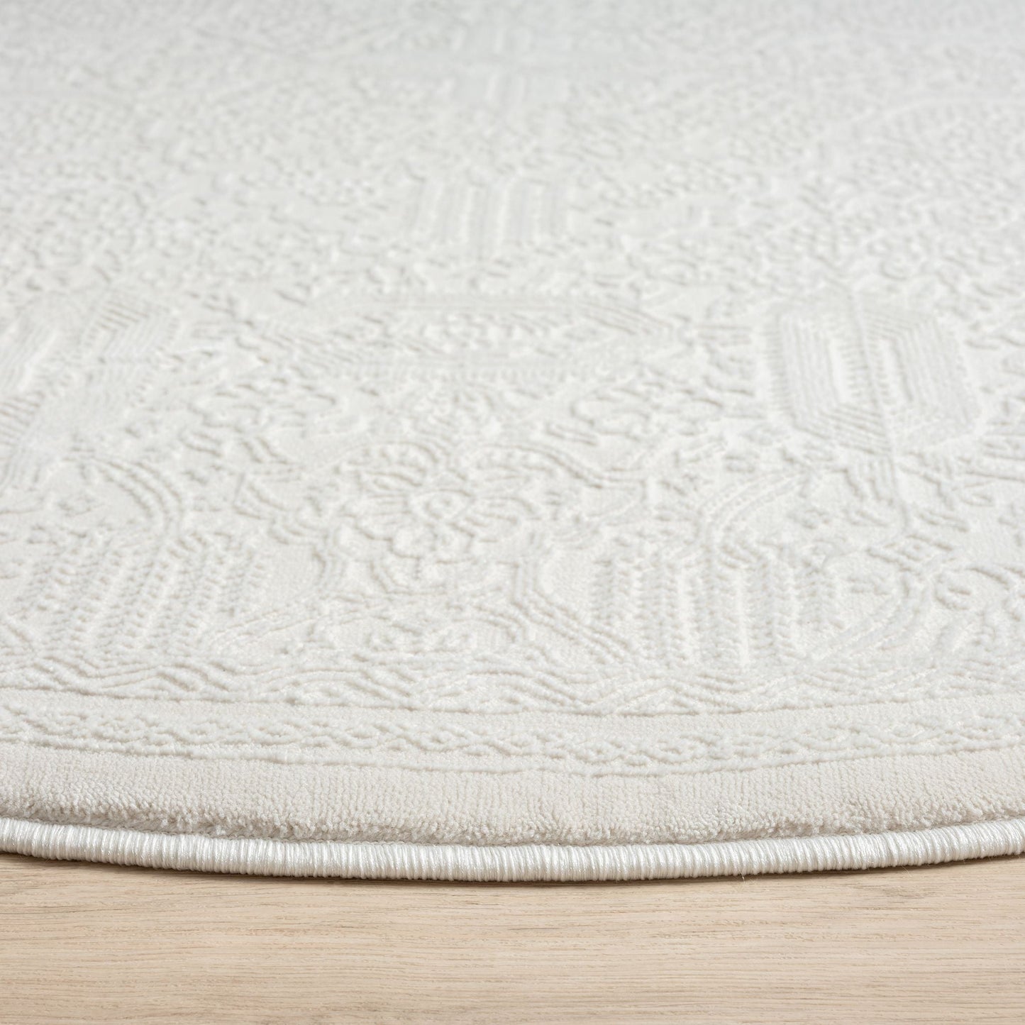 Fable 471 In Ivory : Round Rug