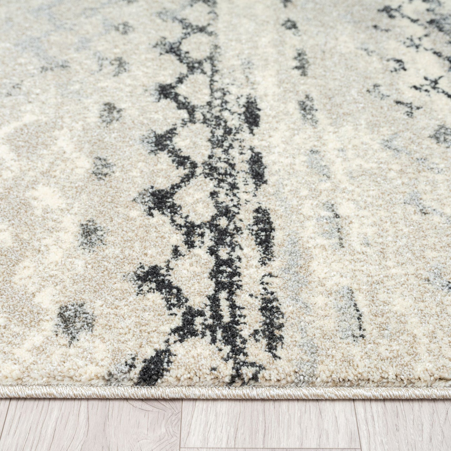 Astor 486 In Ivory : Runner Rug