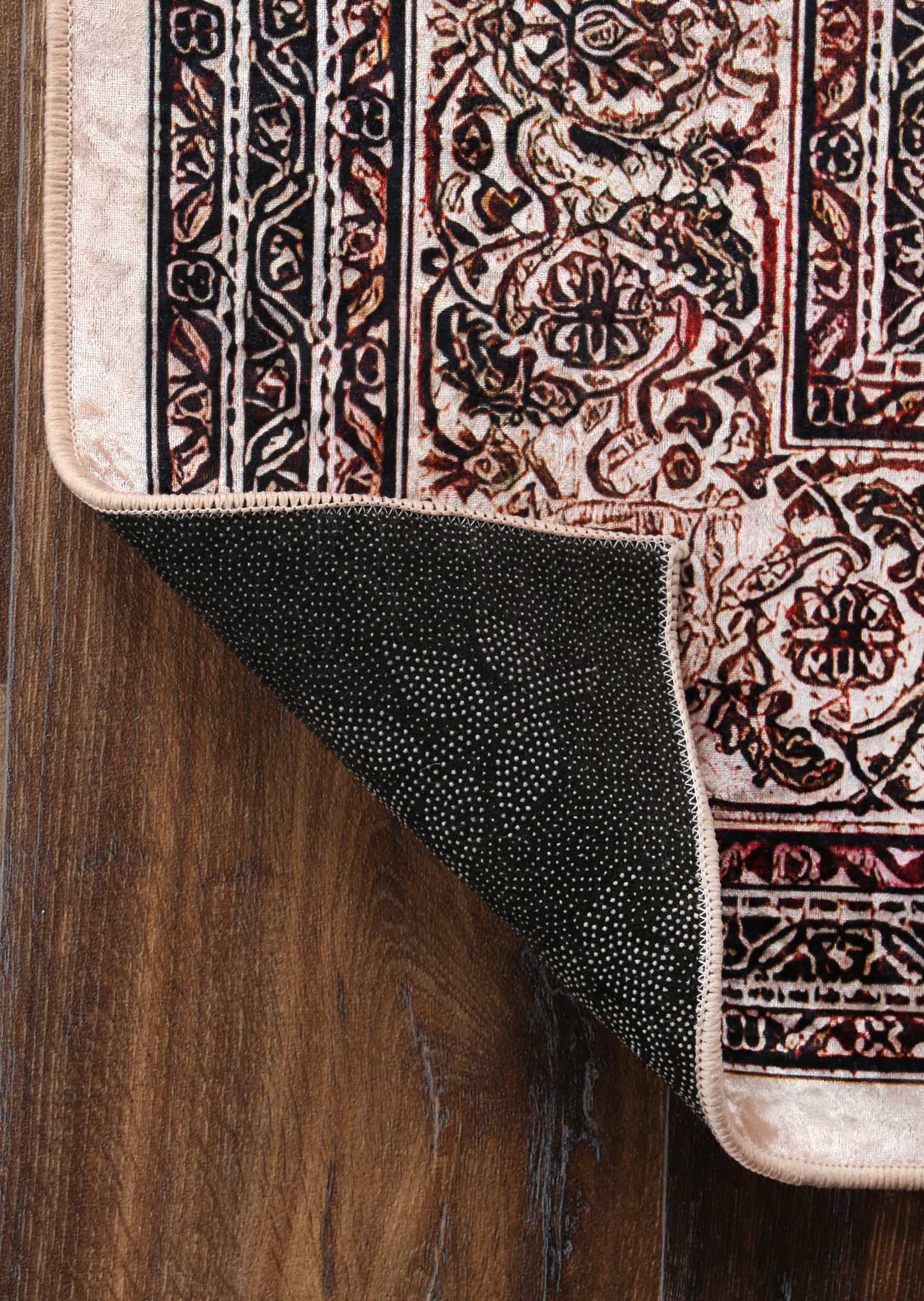 Angelic Medallion Non-Slip In Gold Rug