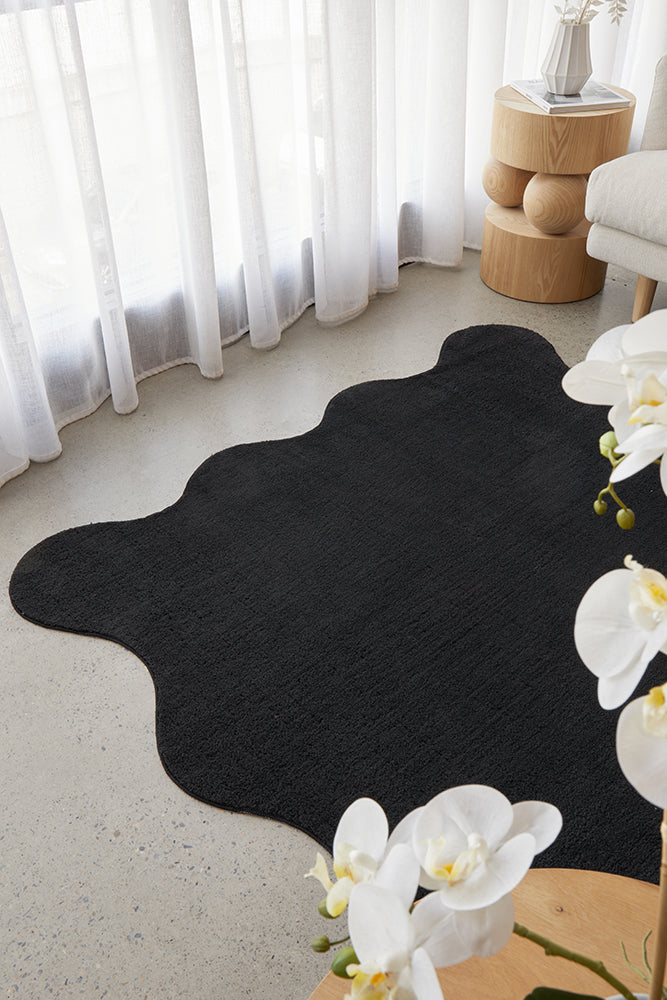 Evelyn Black Rug