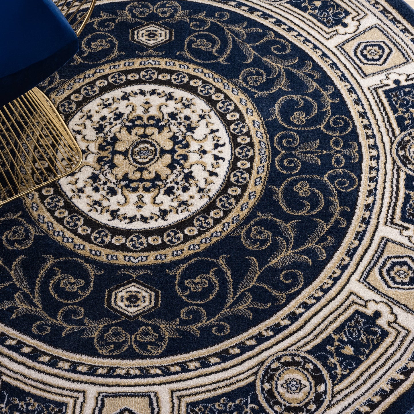 Estate in Navy : Round Rug
