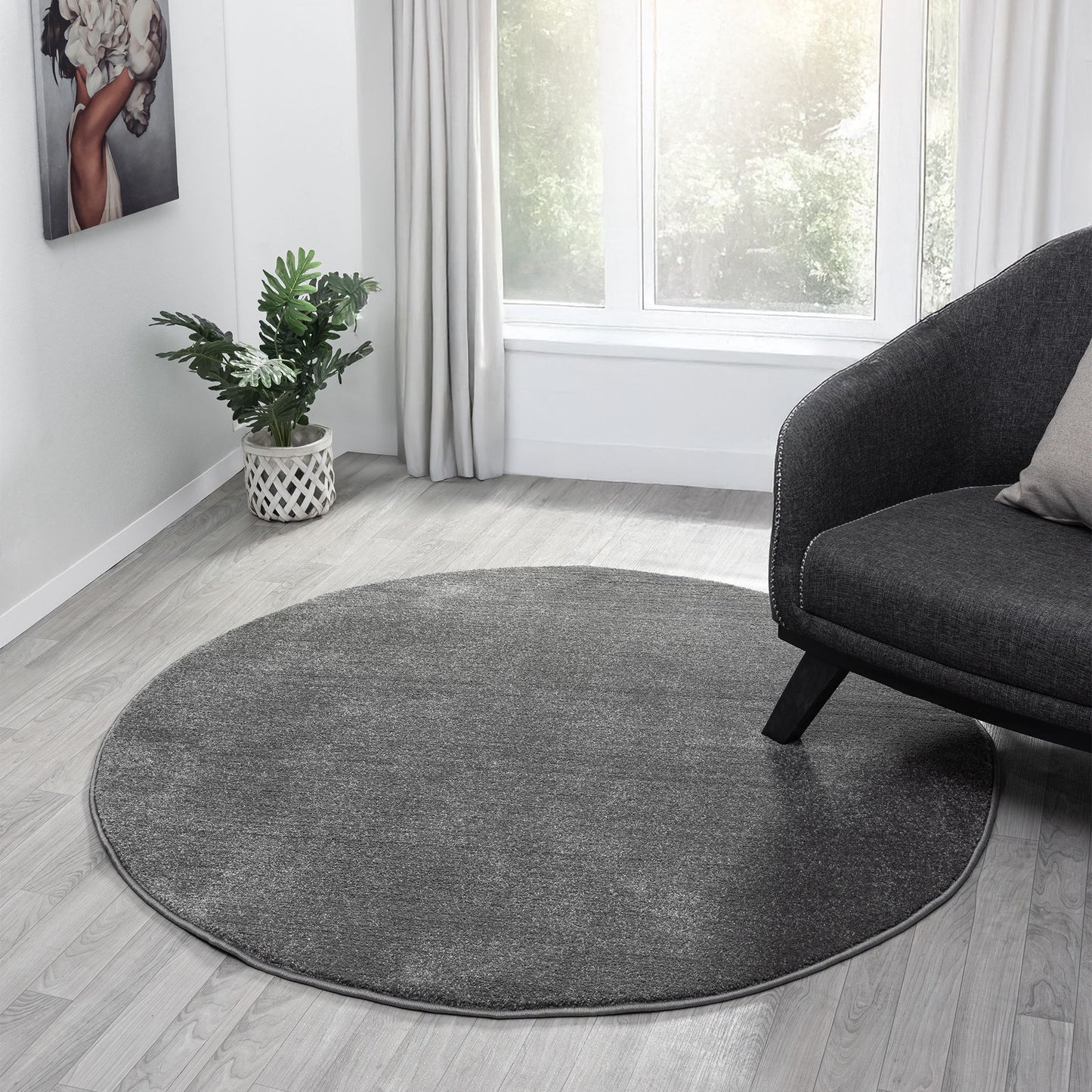 Europa Dark in Grey Colour : Round Rug