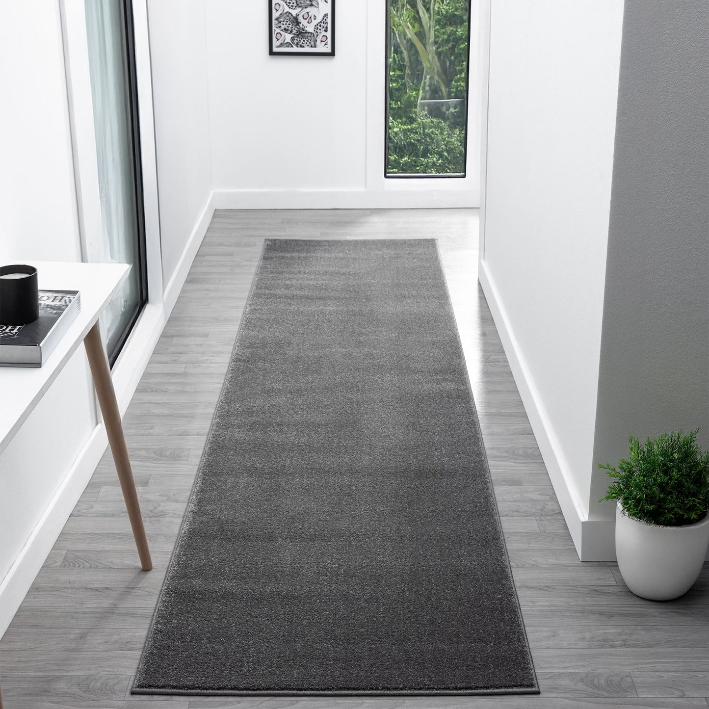 Europa in Dark Grey : Runner Rug