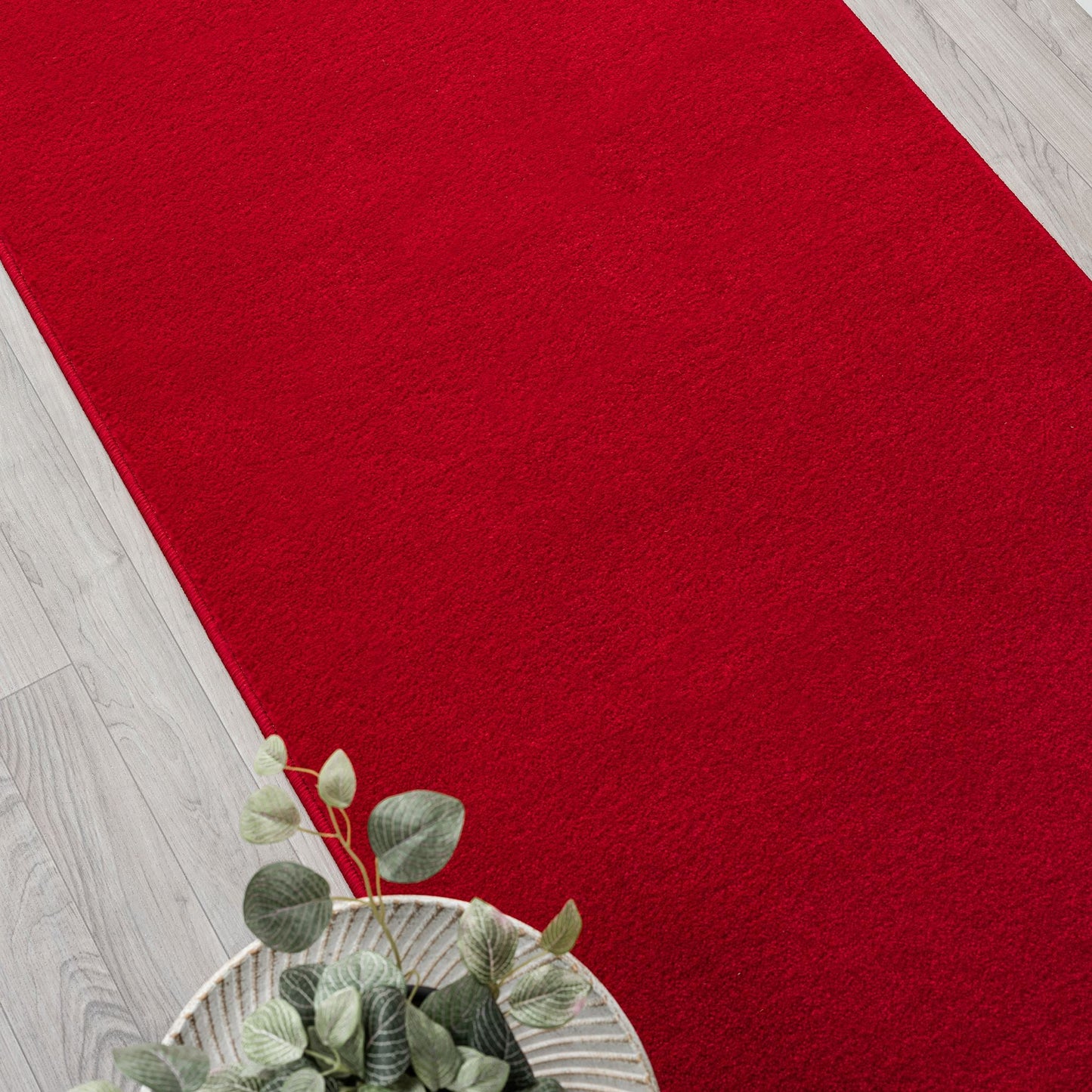 Europa in Red : Runner Rug