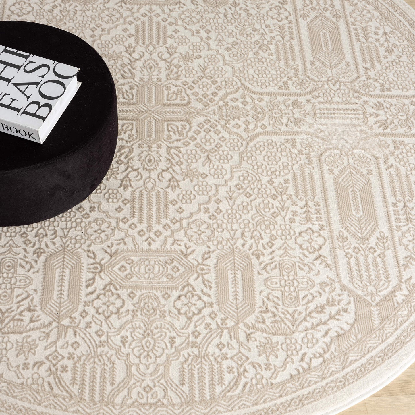 Fable Sand in Beige : Round Rug