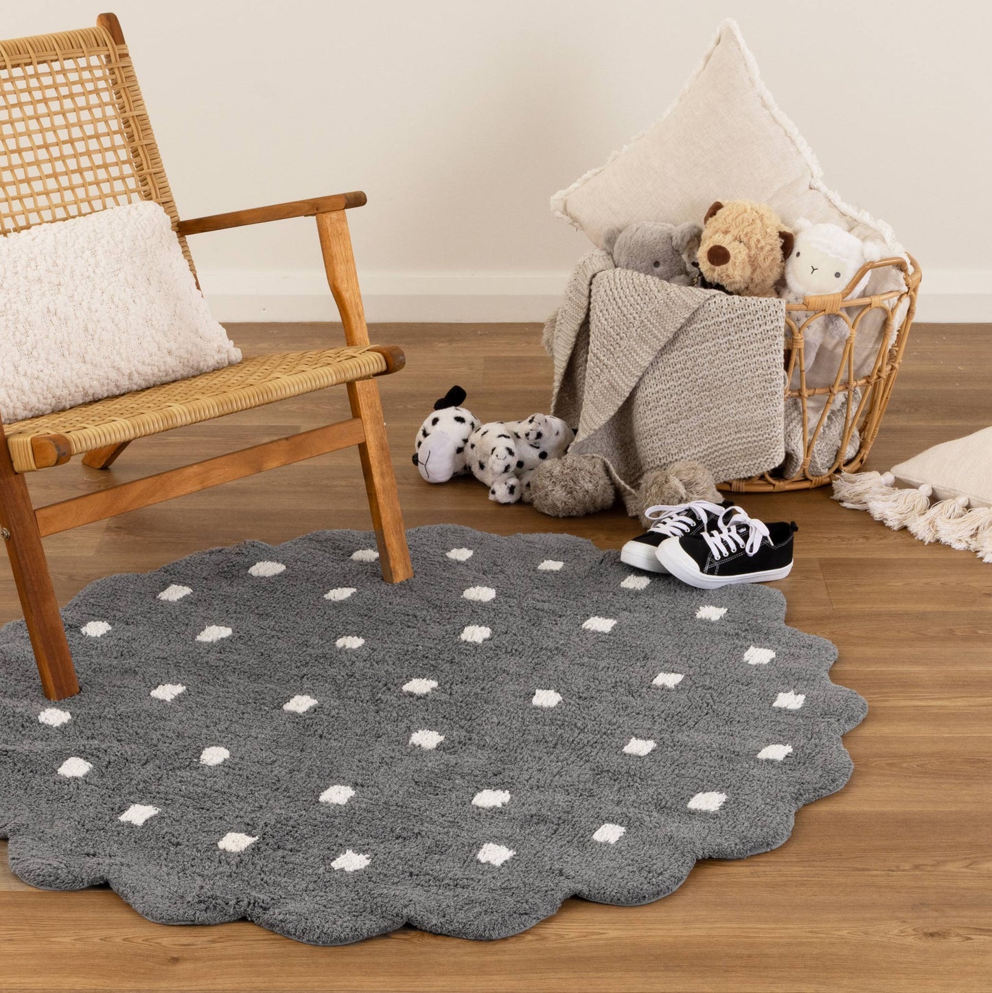 Mellow Scalloped Kids in Grey : Round Rug
