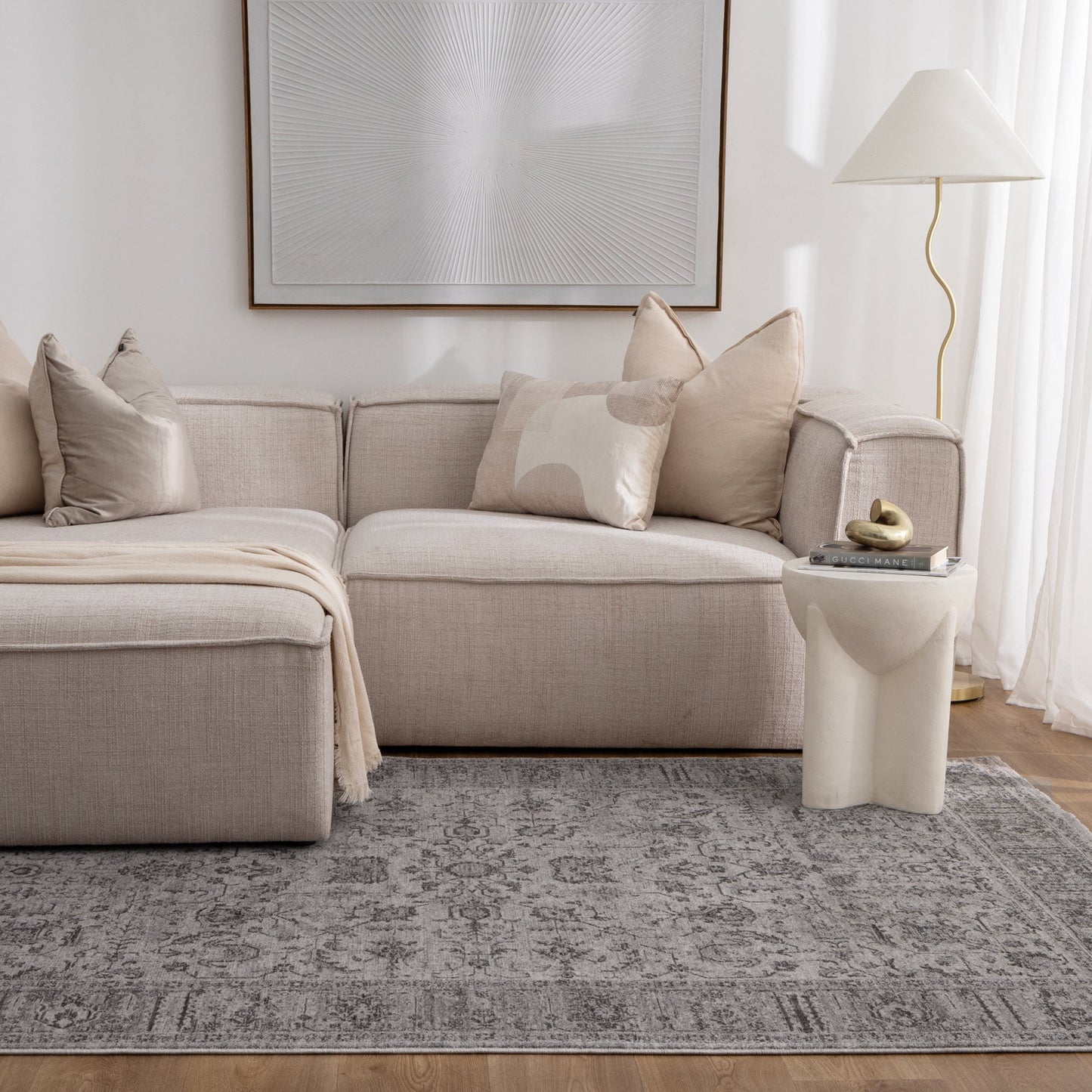 Heritage Distressed Border Grey Rug - H108