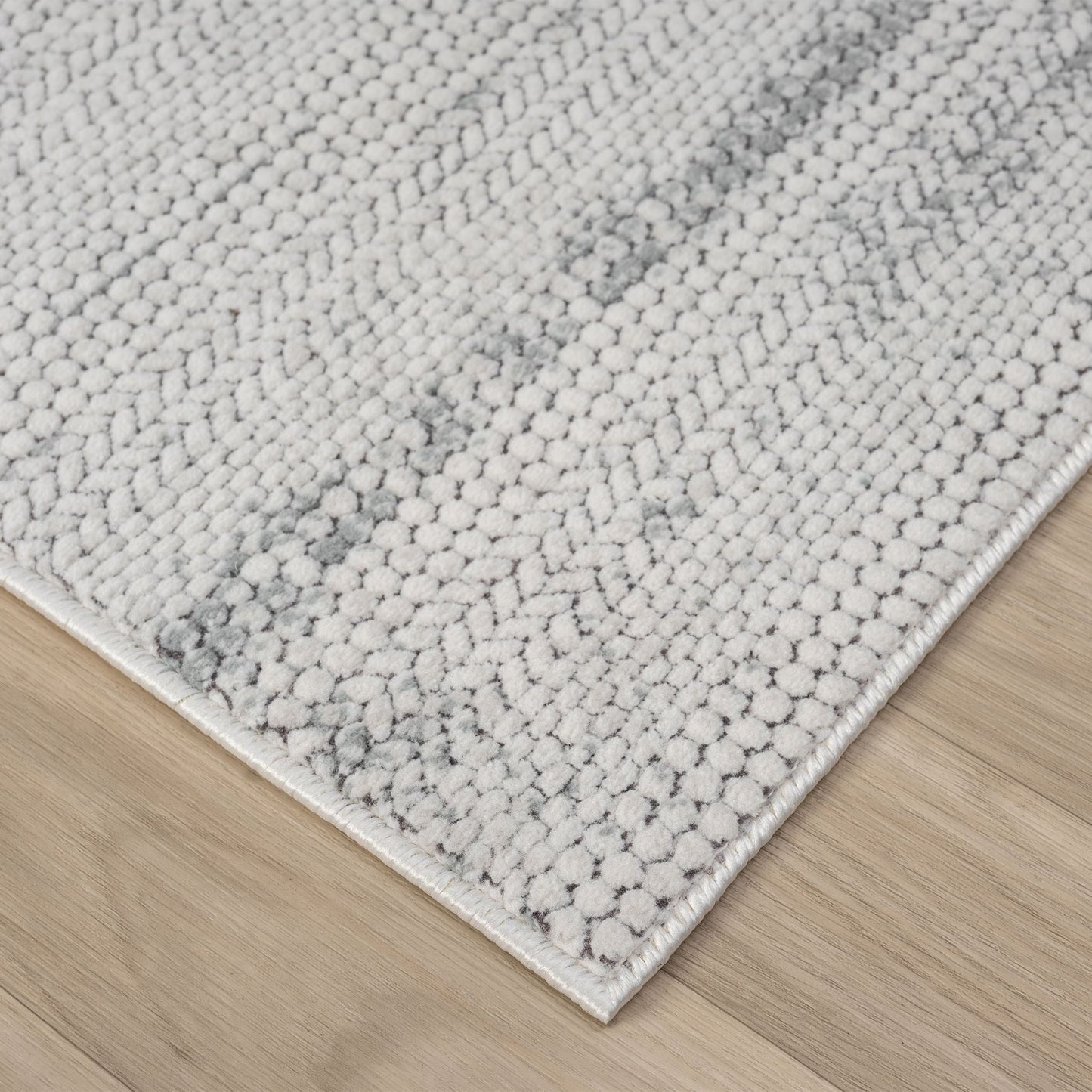 Lavish Cloud in Cream : Runner Rug