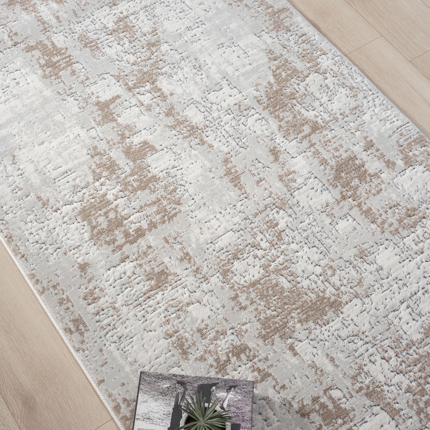Lavish Stone in Cream : Runner Rug
