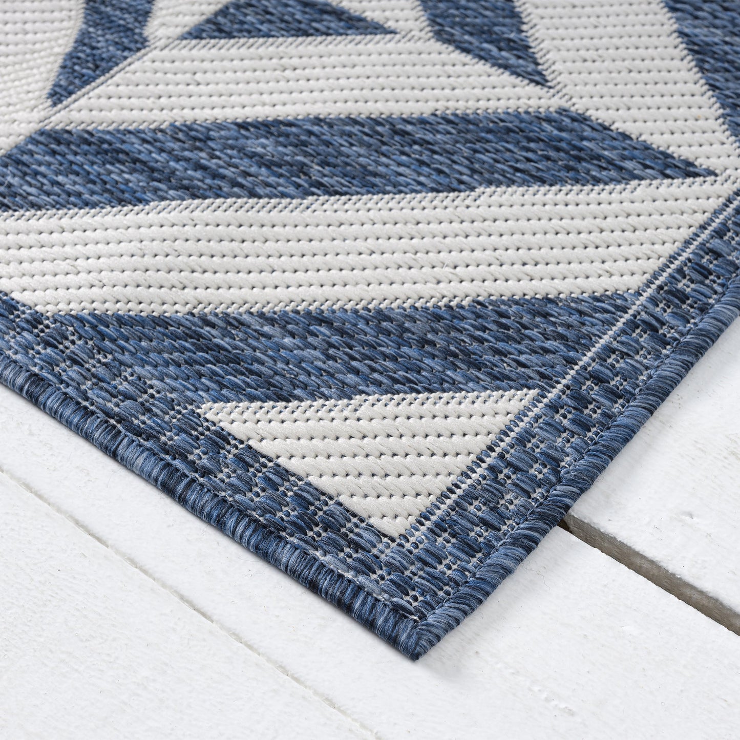 Patio Aqua in Blue : Runner Rug