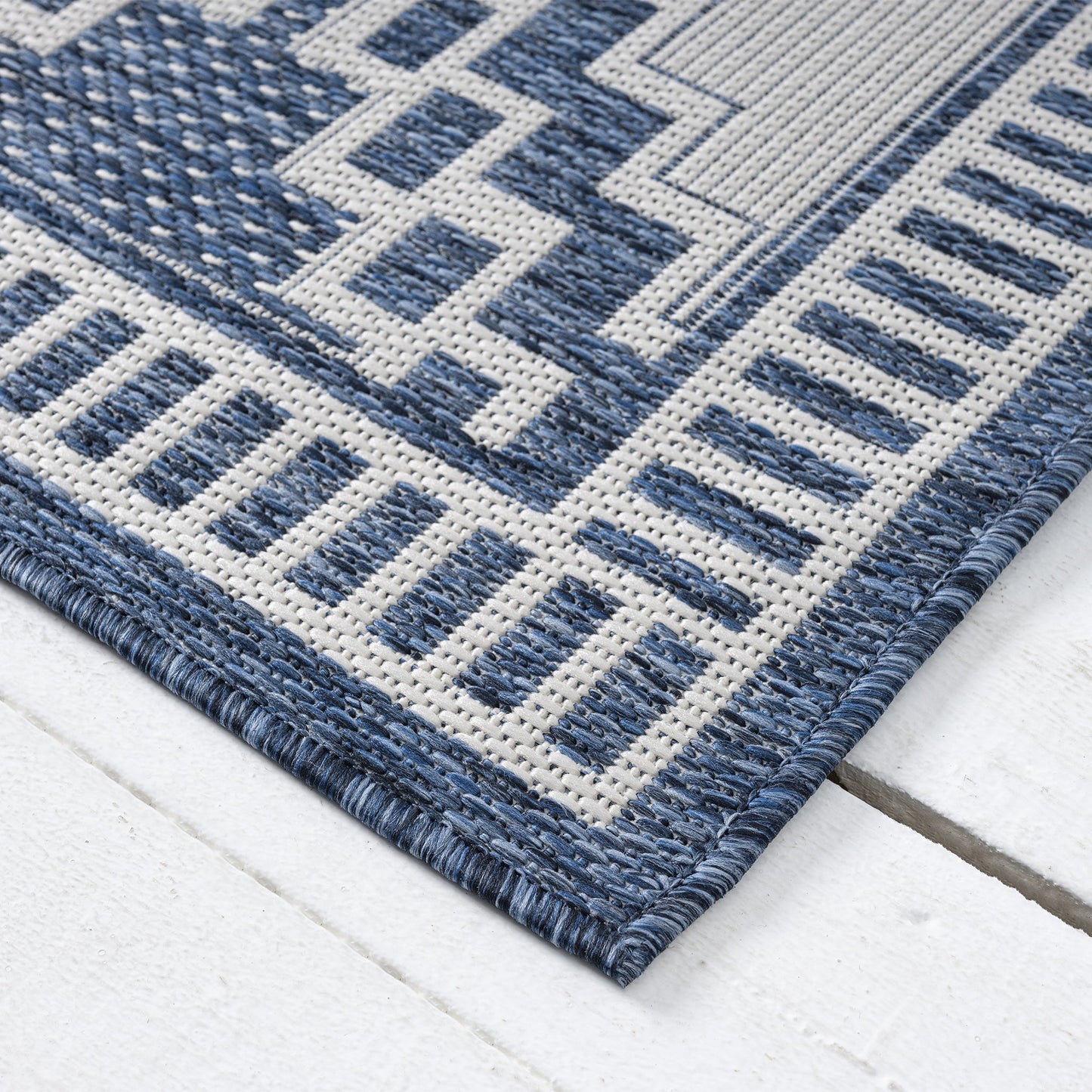 Patio Arctic in Blue Rug