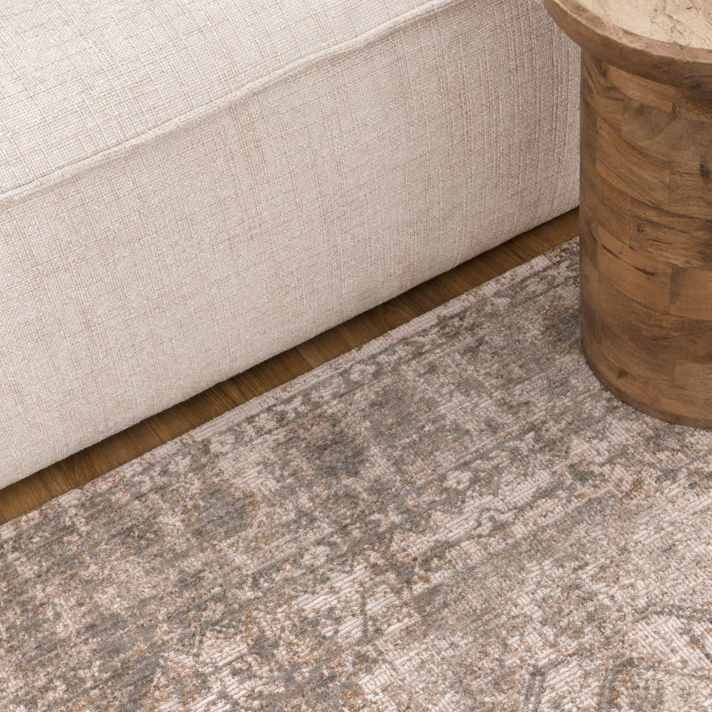 Solenne Cream & Olive Distressed Medallion Vintage Rug