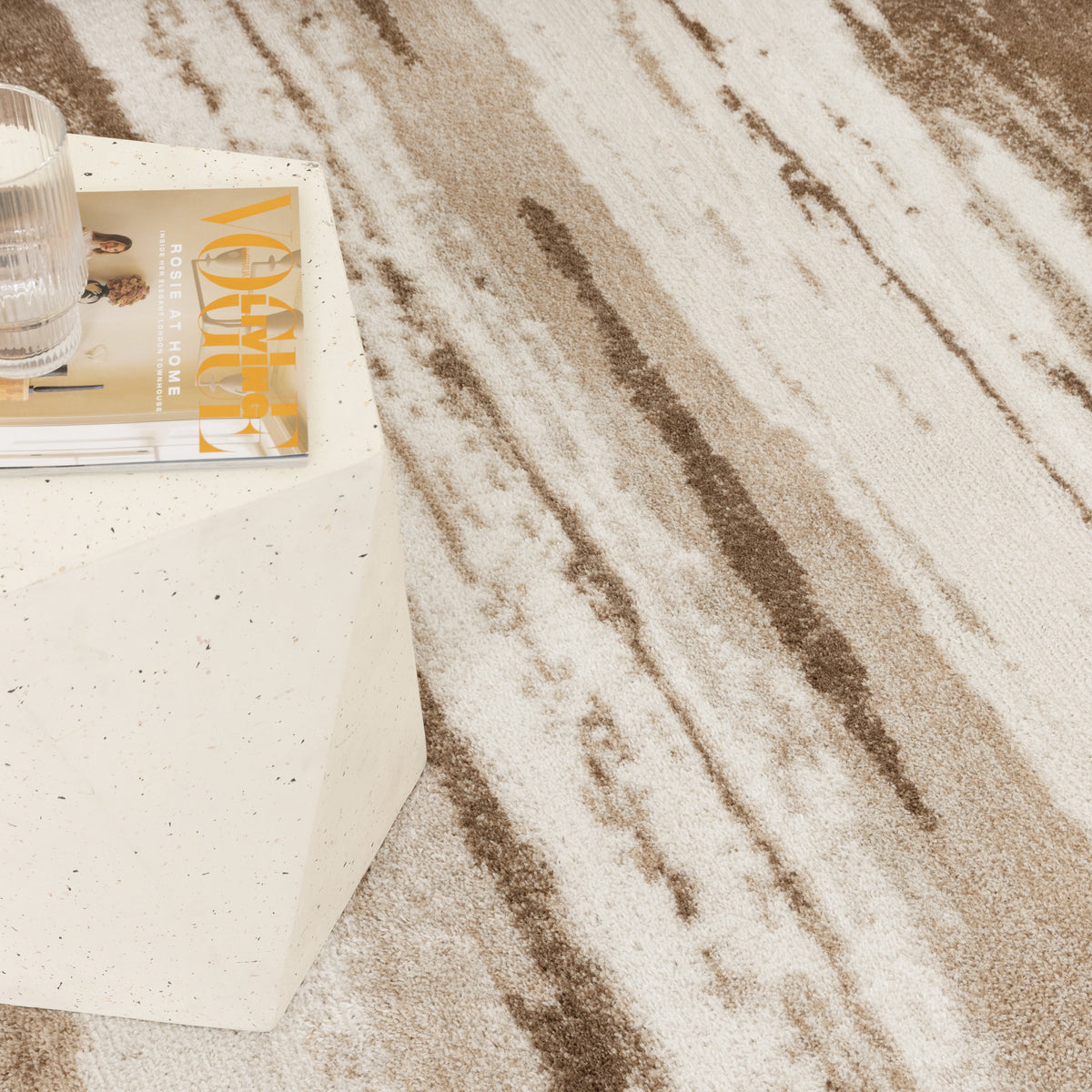 Edition Watercolour Lines in Brown Colour Rug