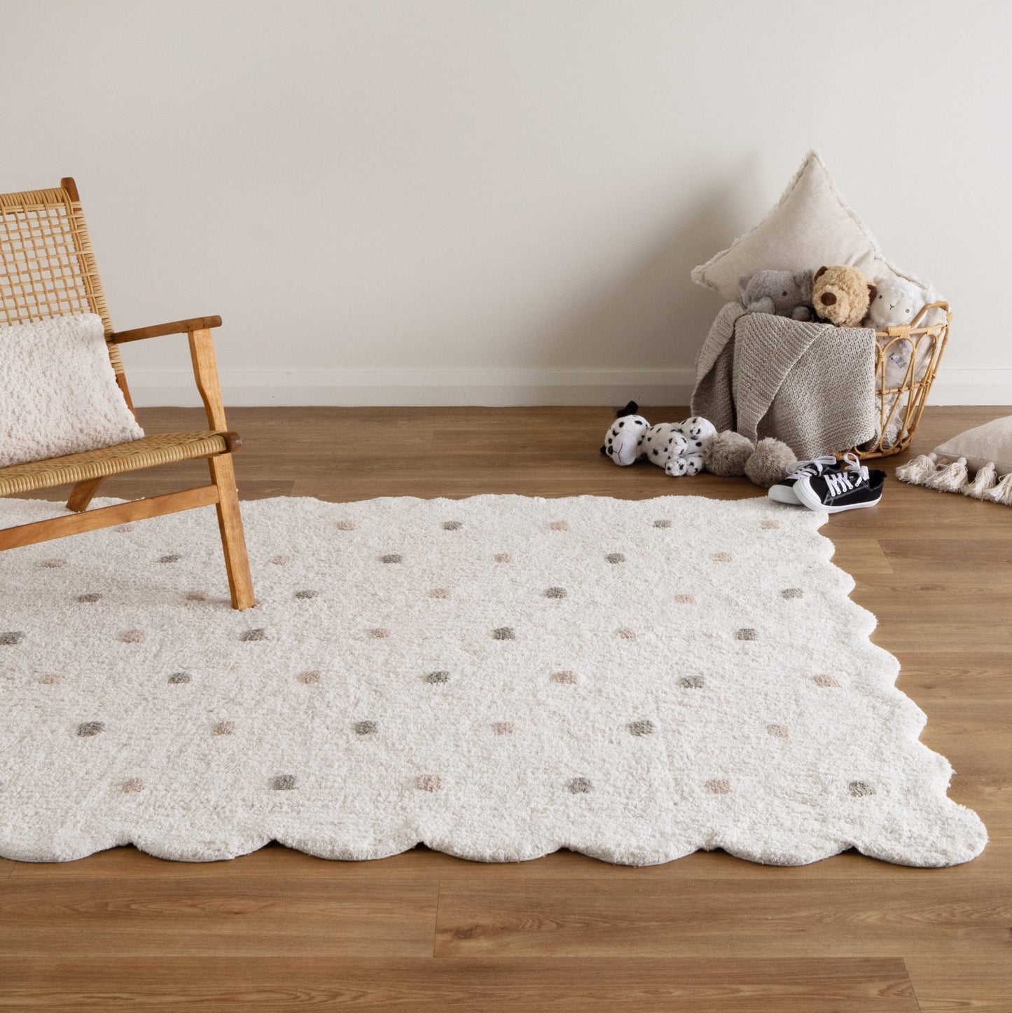 Mellow Scalloped Kids in White & Multi Rug