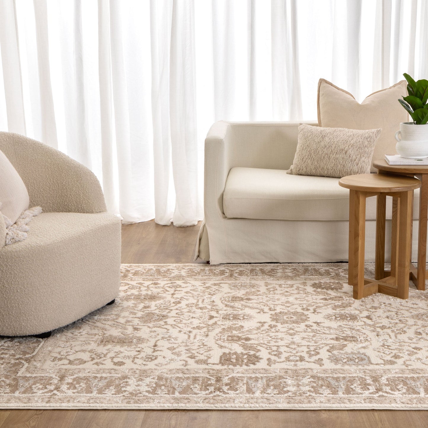 Sierra Oriental Border in Beige Rug