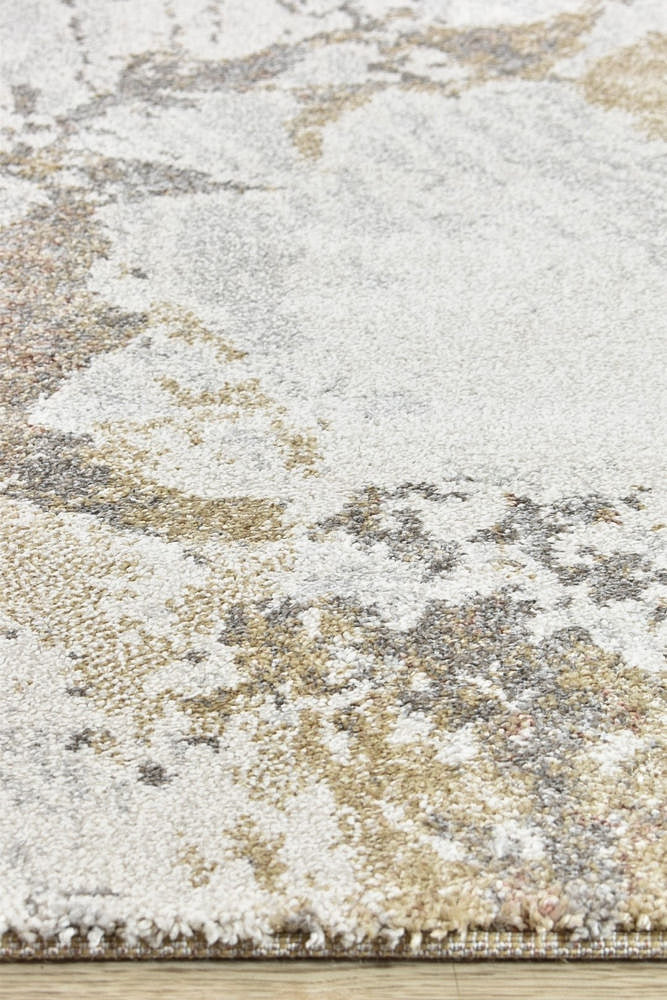 Chester 82 in Gold Rug