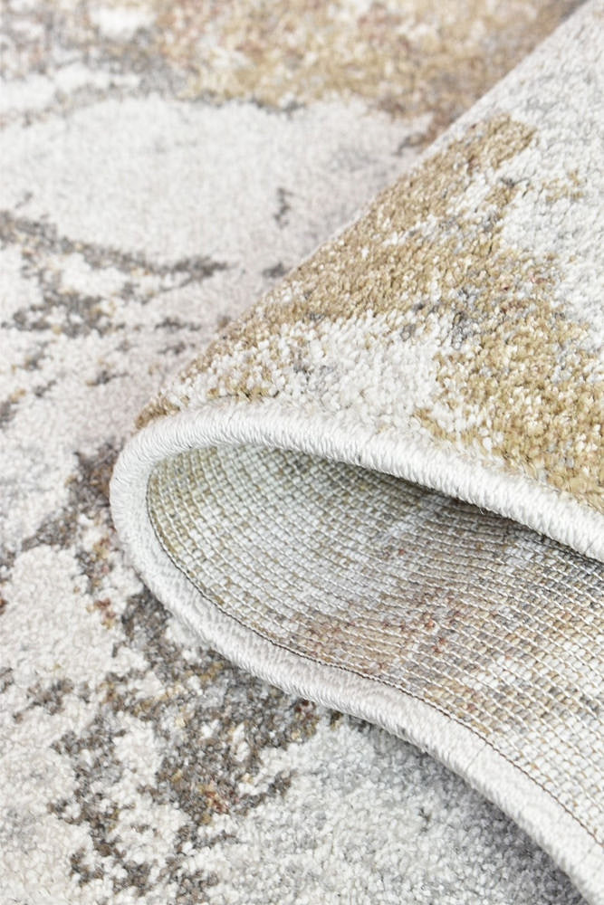 Chester 82 in Gold Rug