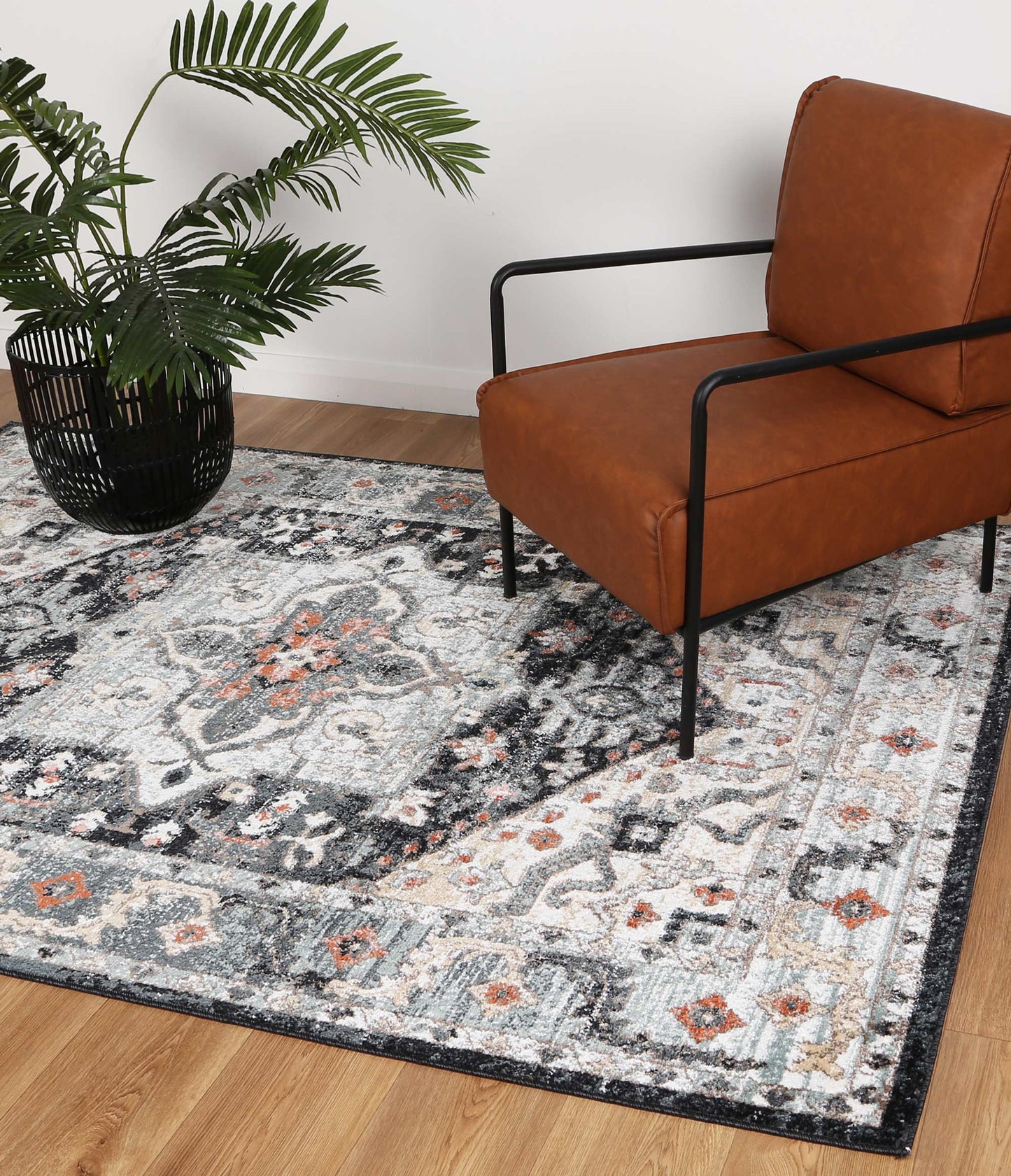 Estate Traditional Rug In Blue & Charcoal