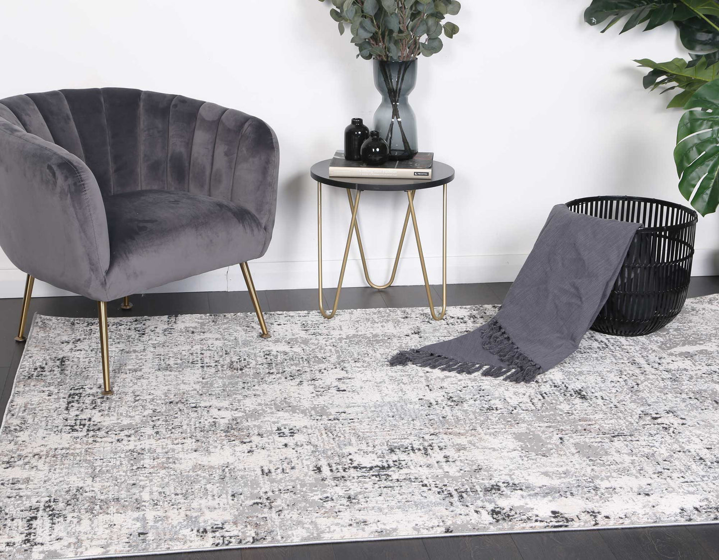 Artistry Edvard Abstract In Grey Rug