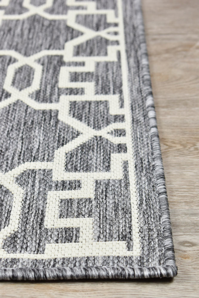Alaska 208 in Grey & Cream : Runner Rug