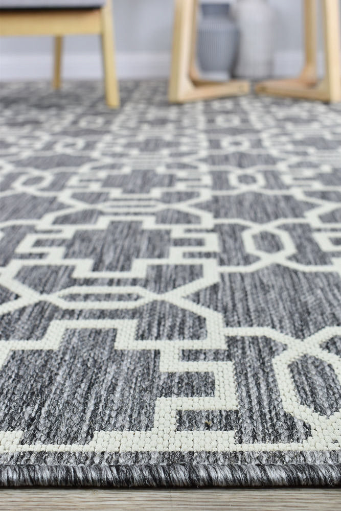 Alaska 208 in Grey & Cream : Runner Rug