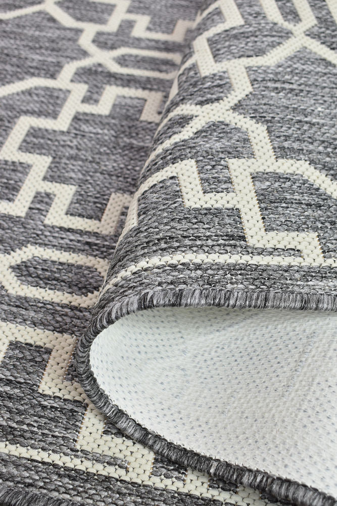 Alaska 208 in Grey & Cream : Runner Rug