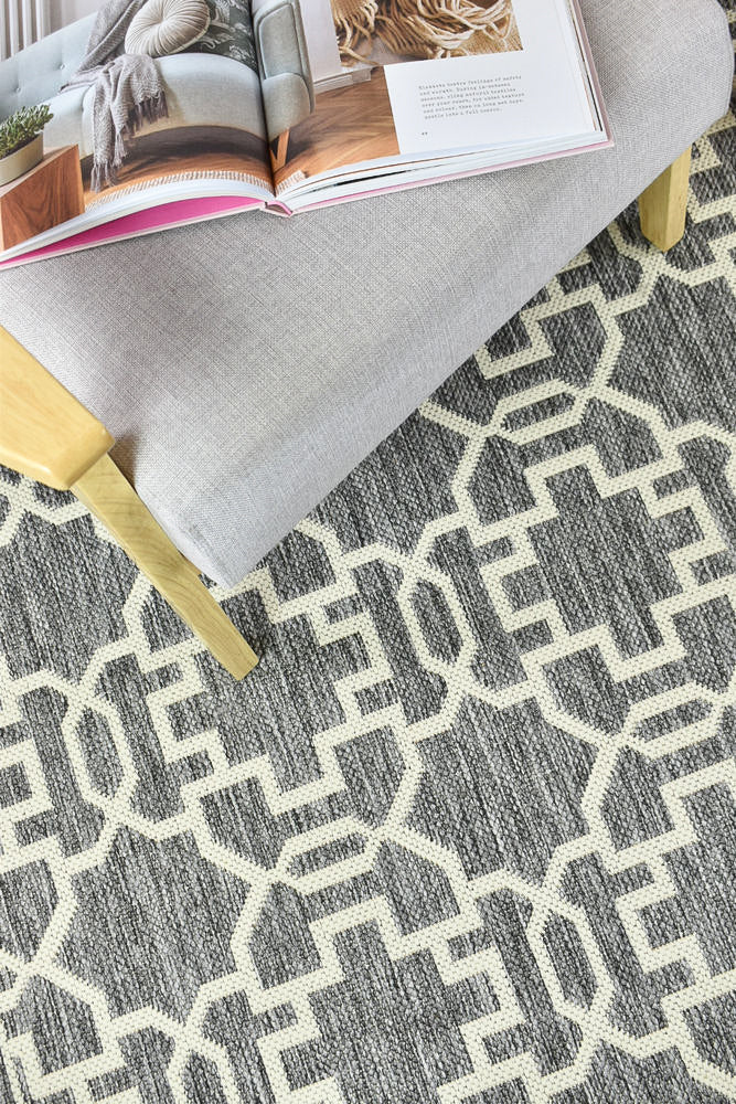 Alaska 208 in Grey & Cream : Runner Rug