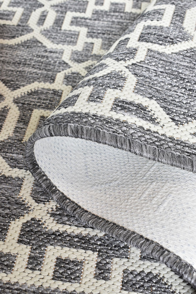 Alaska 208 in Grey & Cream : Runner Rug