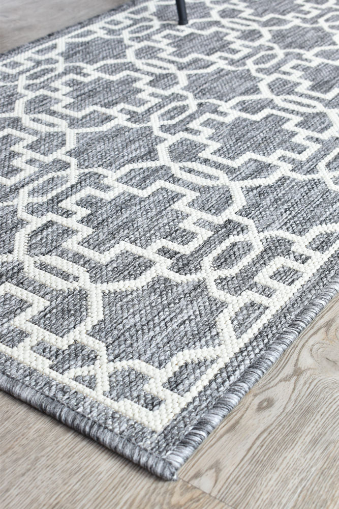 Alaska 208 in Grey & Cream : Runner Rug