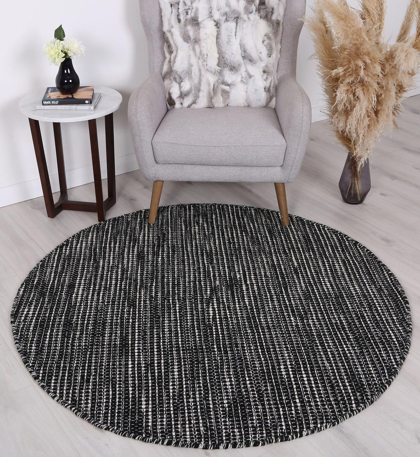 Nordic in Black & White : Round Rug
