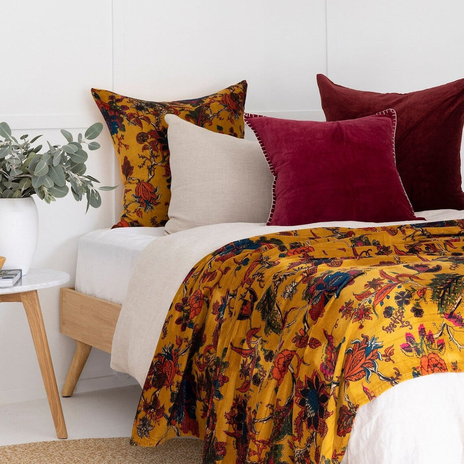 Buy Throws Online in Australia for Every Season Australiawide