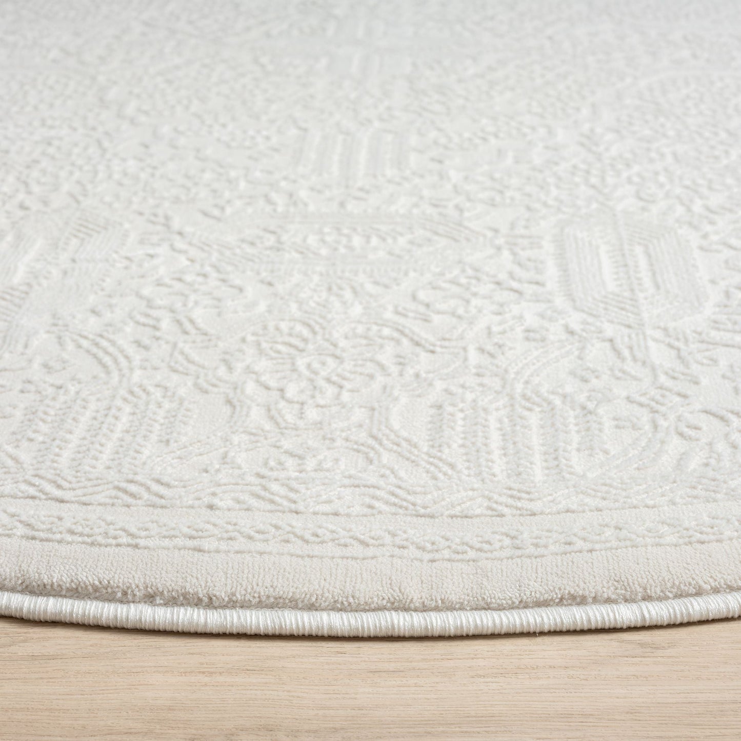 Fable 471 In Ivory : Round Rug